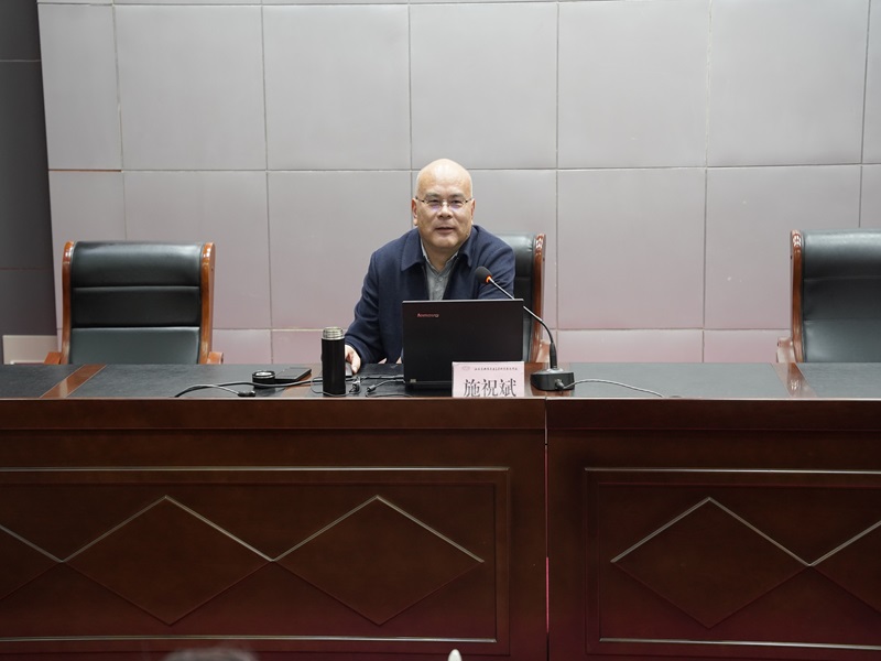 开云手机客户端举办教学成果奖培育与申报专题报告