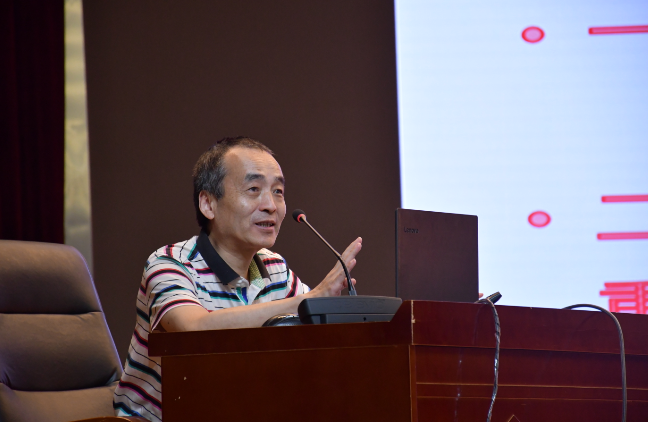 开云手机客户端举办学习宣传2020年两会精神专题讲座