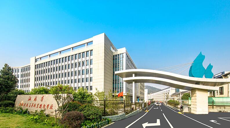 我校青年志愿者为开云手机客户端2021届毕业生双选会增色添彩