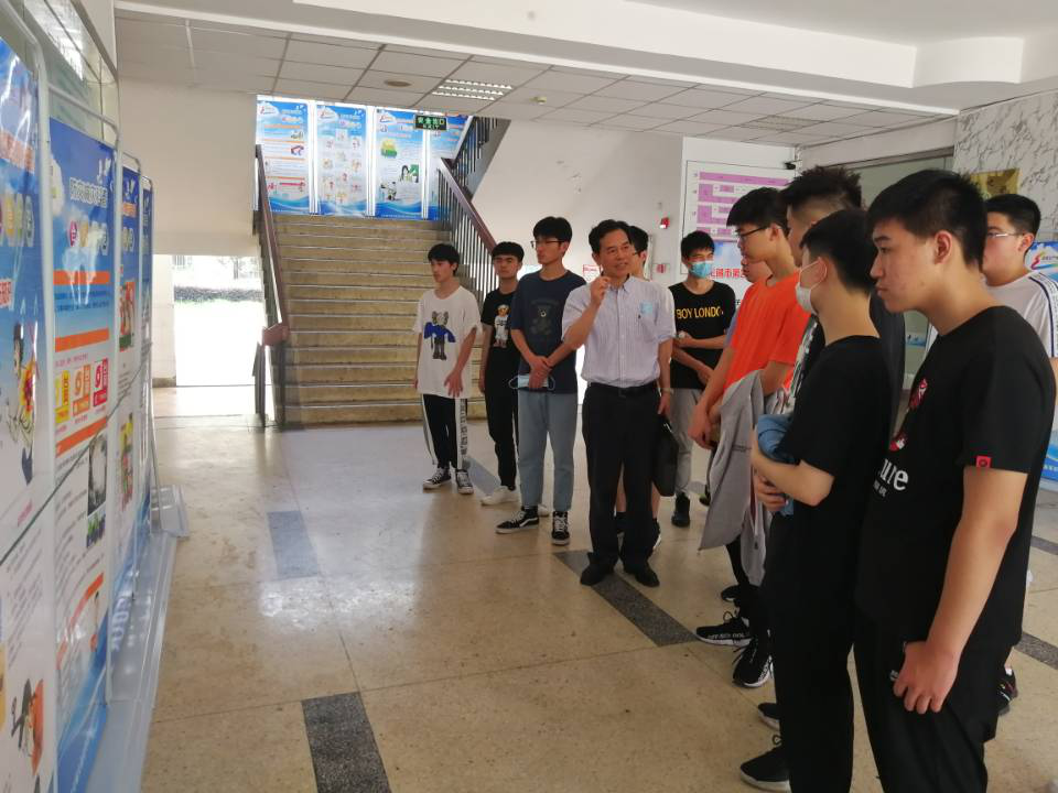 开云手机客户端举行“安全生产月”安全知识宣传展