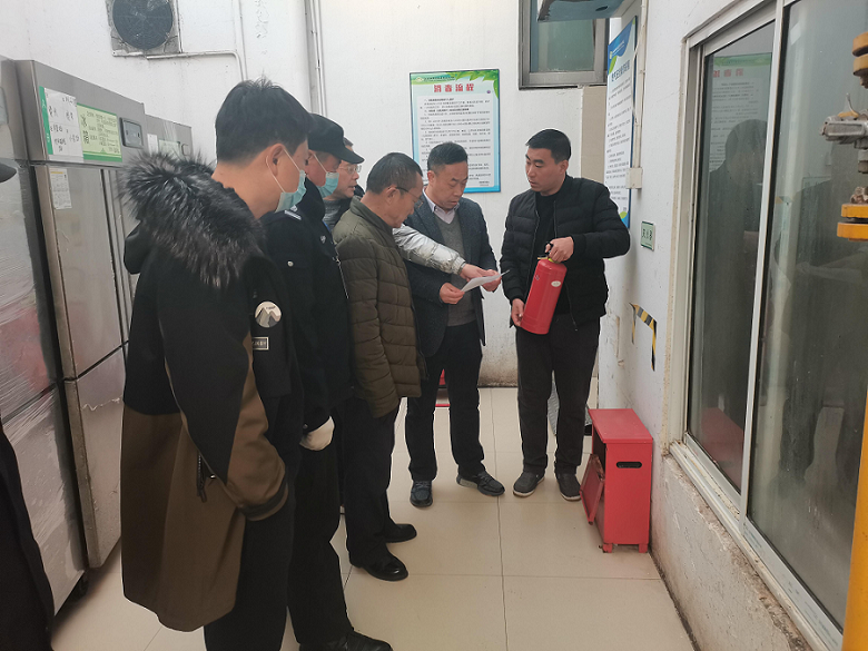 开云手机客户端开展寒假前校园安全检查，强化校园安全