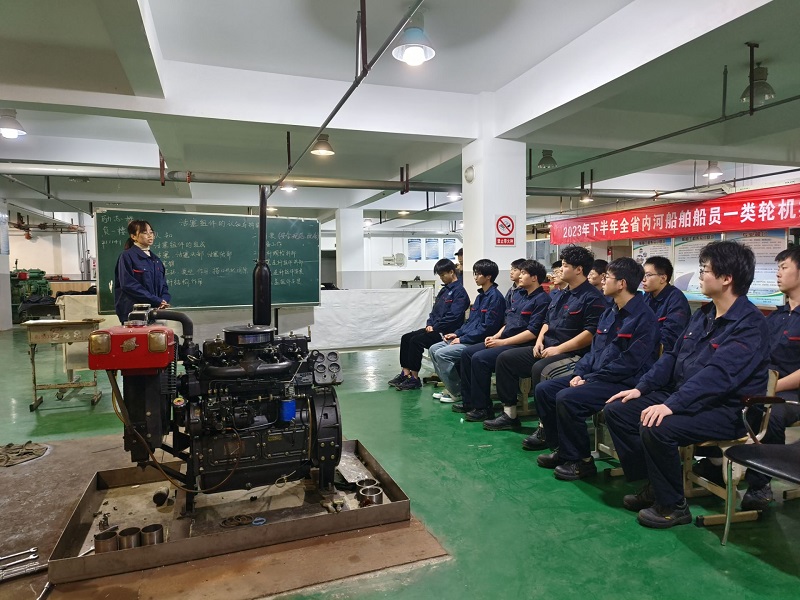 展课堂风采,促教学质量 ——沈丽兰老师讲《活塞组件的认知与拆装》