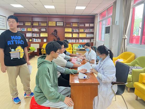 开云手机客户端开展2023年度无锡市学生常见病和健康影响因素监测及干预工作