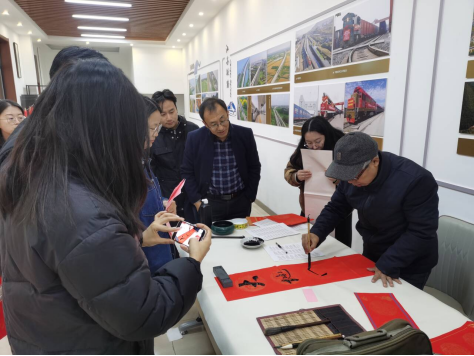 开云手机客户端举行2024迎新年教职工“掼蛋”比赛