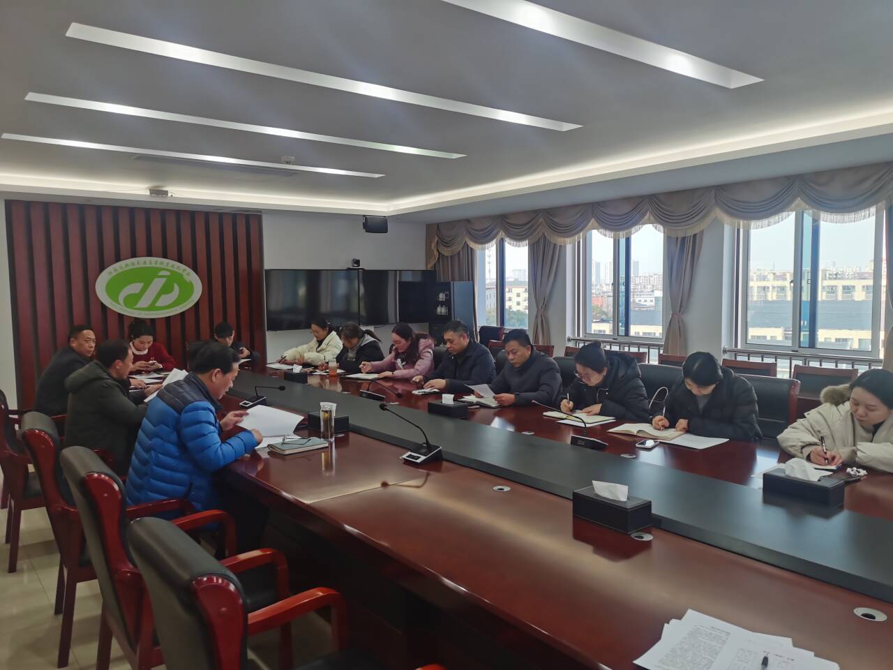 回顾2024、谋划2025年,校工会召开年度工作会议