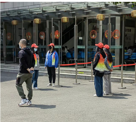 助力食堂防疫 志愿者在行动