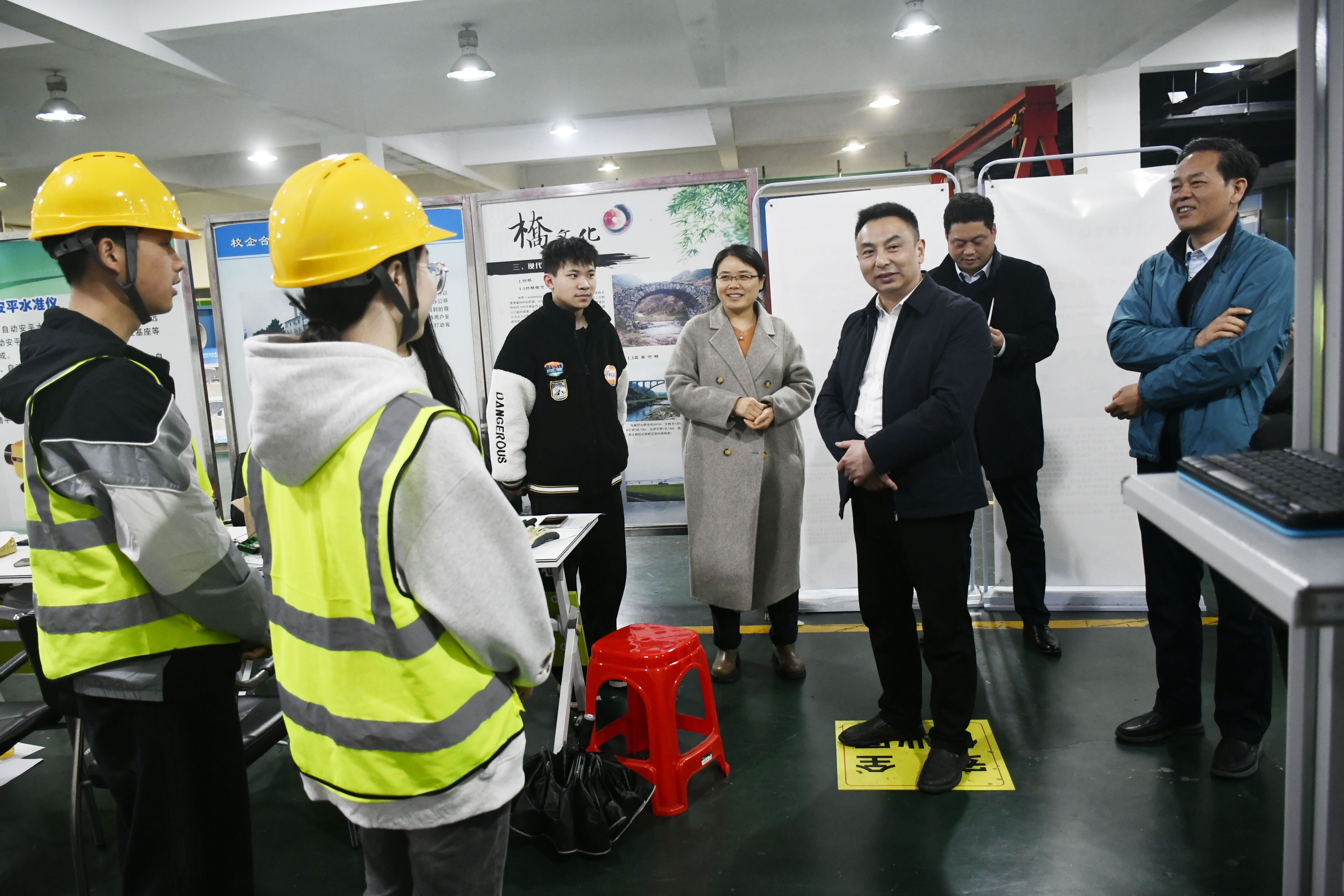 开云手机客户端62名师生20支队伍全力备战省赛